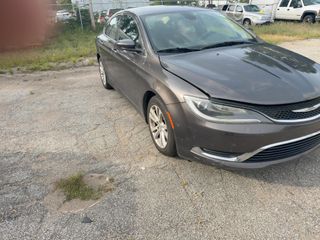 2015 Chrysler 200 Limited - Exterior Front Right Corner Image